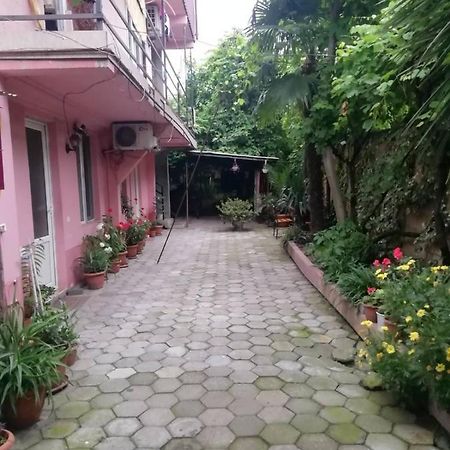 Guest House Saba Batumi Exterior foto