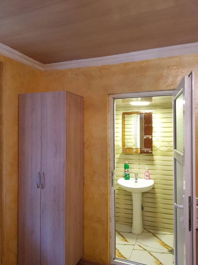 Guest House Saba Batumi Exterior foto